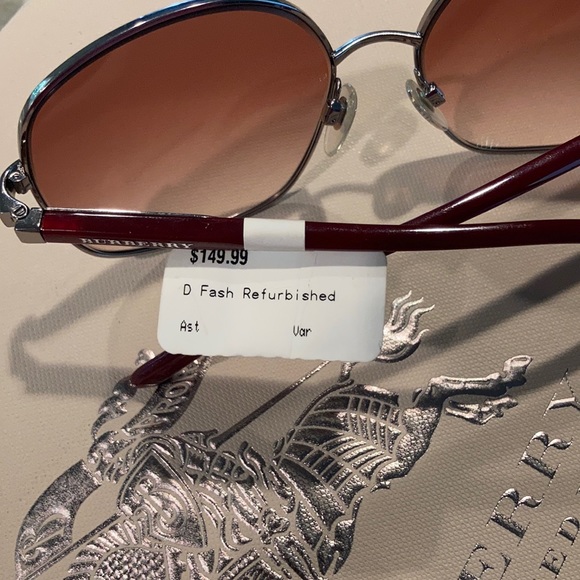 Burberry sunglasses NWT - Picture 6 of 6